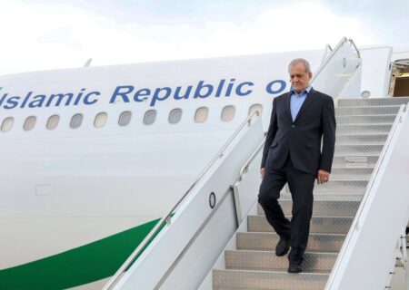 توئیت روسیِ حساب کاربری رهبر انقلاب در آستانهٔ سفر رئیس‌جمهوری به روسیه