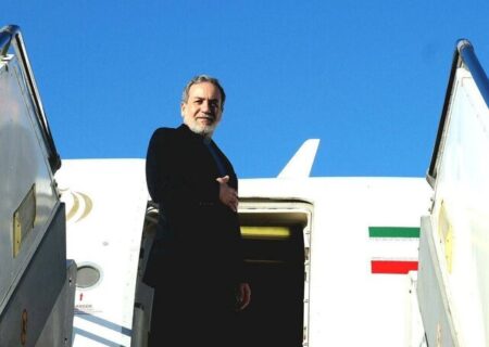 وزیر امور خارجه عازم الجزایر شد