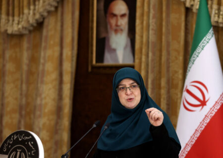 سخنگوی دولت: ایران آغازگر جنگ نبوده اما برابر تجاوز سکوت نمی‌کند