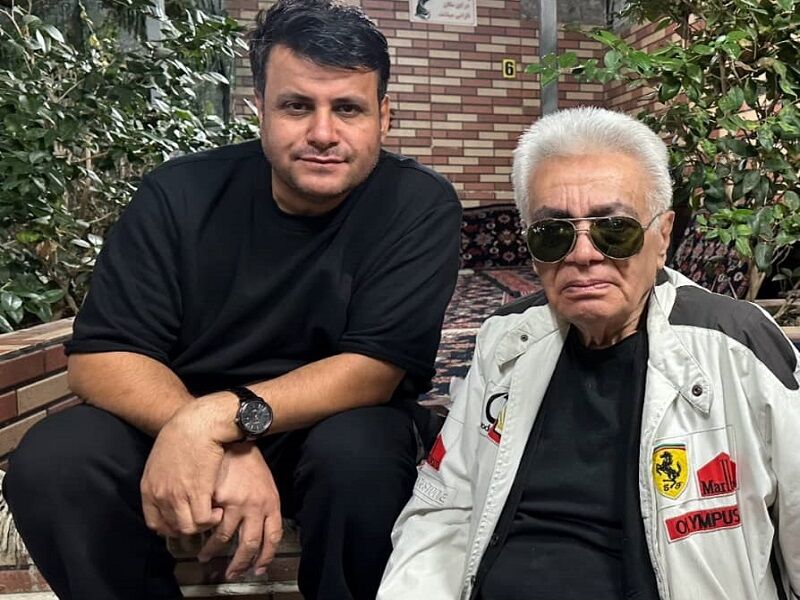 چنگیز وثوقی با یک مشت آجیل مهمان نوروز می‌شود