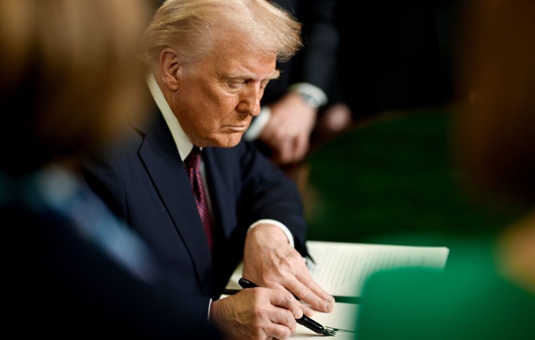 رئیس جمهور آمریکا رشوه دادن به مقامات خارجی را آزاد خواهد کرد؟!