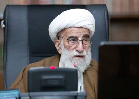 حل مشکلات کشور در گرو تحقق شعار سال است