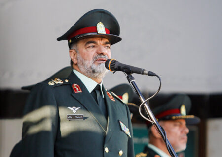 سردار رادان: دشمن از طریق جنگ شناختی به دنبال ایجاد تردید است