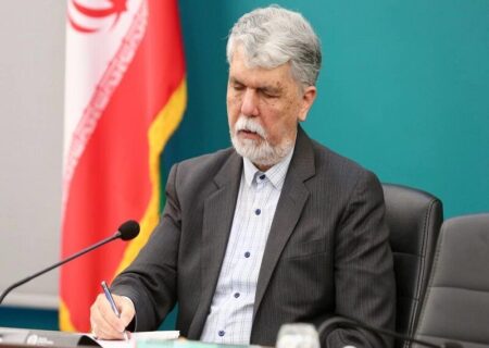 صالحی: دوسالانه ملی سرامیک منشأ آثار پربرکتی در هنر معاصر خواهد بود