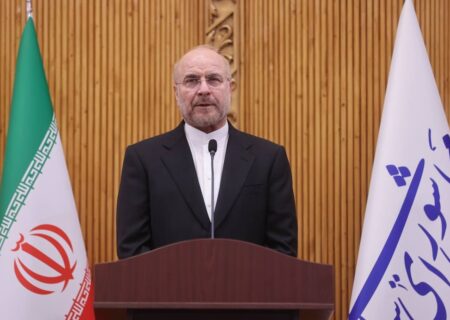 قالیباف پیش از عزیمت به لبنان: تشییع شهید نصرالله نقطه عطفی در عظمت ملت لبنان و محور مقاومت است