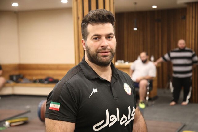 نواب نصیر شلال از سرمربیگری تیم ملی وزنهبرداری استعفا داد