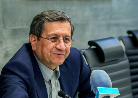 تاکید همتی بر تغییر صحنه حکمرانی اقتصاد برای مشارکت آحاد جامعه