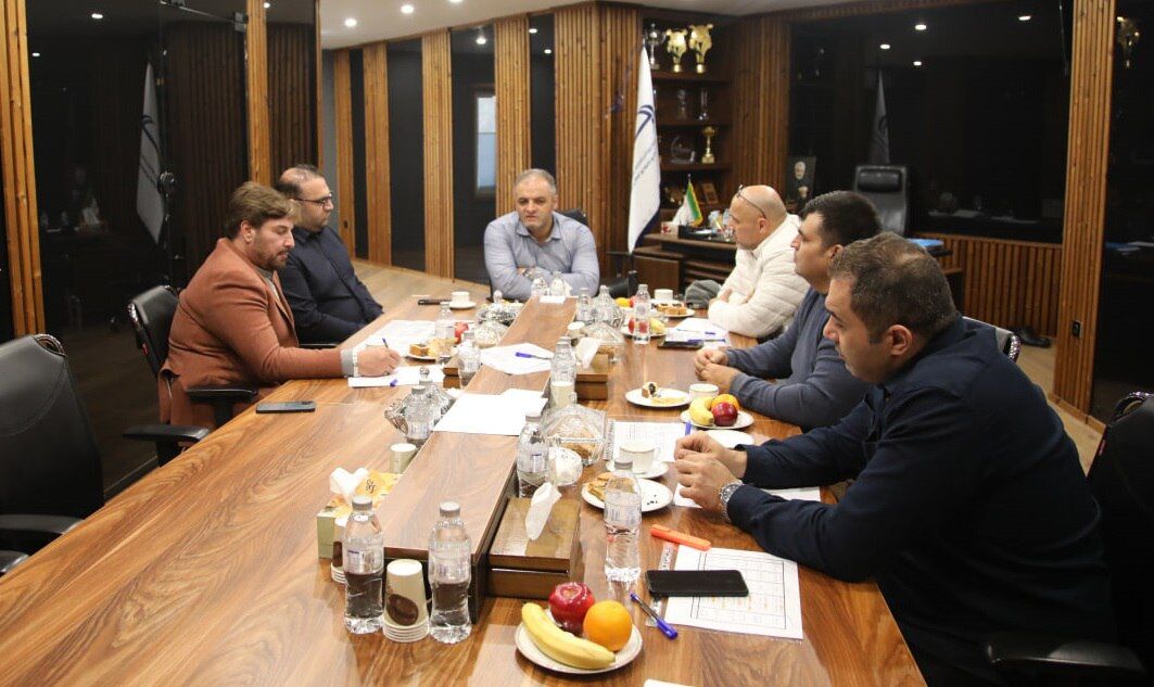 تعیین تکلیف سرمربی تیمهای ملی وزنهبرداری به آینده موکول شد!