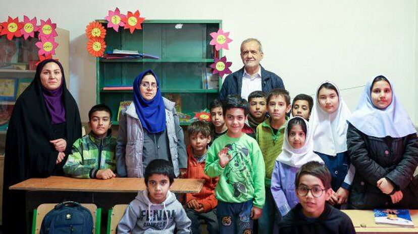 رئیس جمهور بر استفاده از فناوریهای نوین در مدارس تاکید کرد