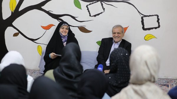 بازدید رئیسجمهور از دو مرکز نگهداری کودکان و نوجوانان بیسرپرست