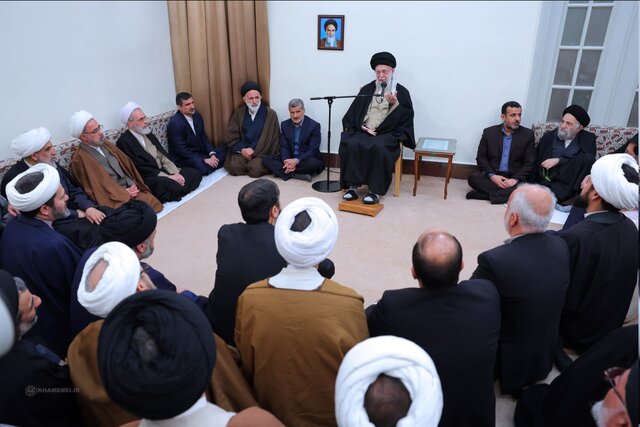 رهبر انقلاب: حوزه علمیه وامدار آیتالله جوادیآملی است