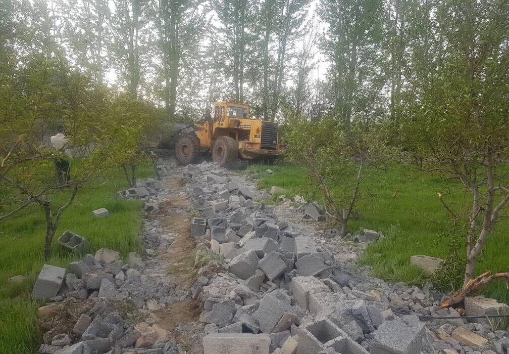 آزاد سازی بیش از ۱۰ هکتار اراضی کشاورزی و باغی در لنجان