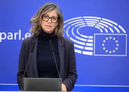 آلبانز موضع کشورهای عربی درباره ایده کوچاندن فلسطینی‌ها را محکوم کرد