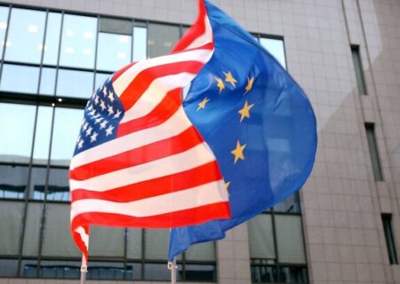 معاون صدراعظم آلمان: اروپا آماده اعمال تعرفه بر کالاهای آمریکایی است