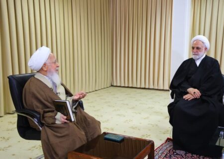 آیت‌الله جوادی آملی: عدالت و تولید دو رکن اساسی پیشرفت اقتصادی و اجتماعی کشور است