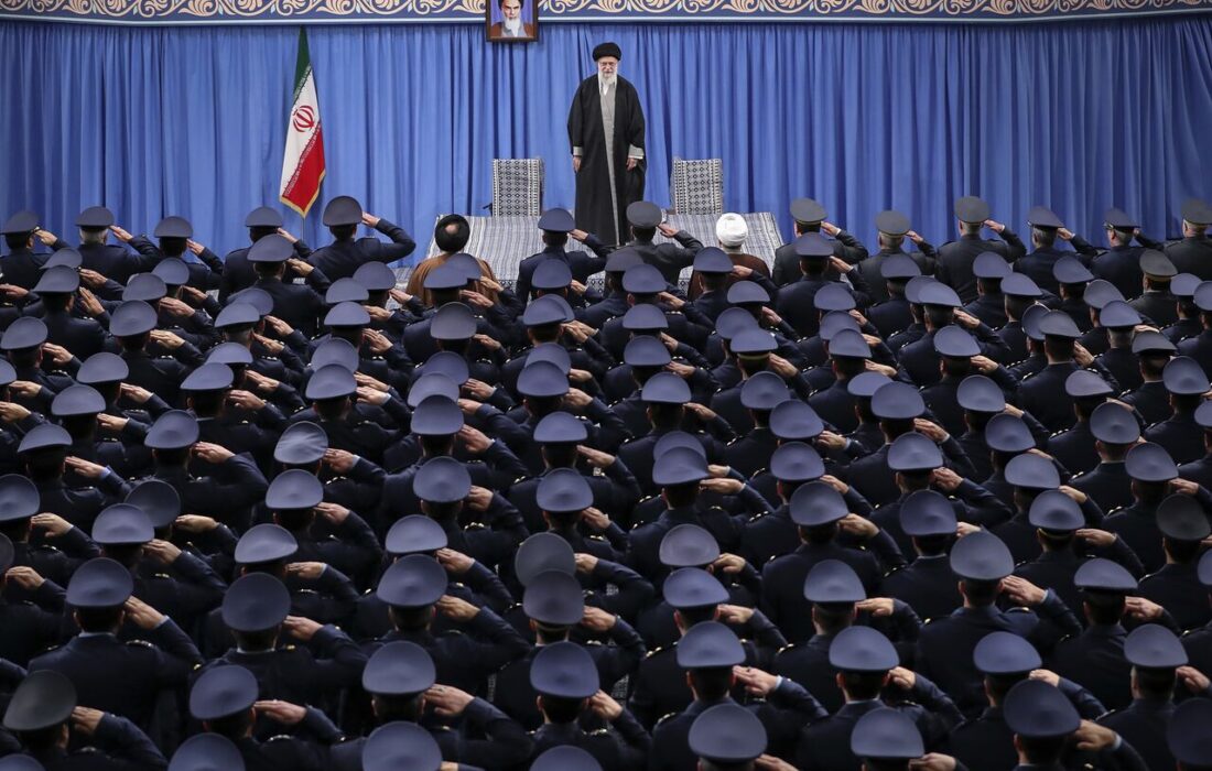 رهبر انقلاب: مذاکره با آمریکا هوشمندانه، عاقلانه و شرافتمندانه نیست