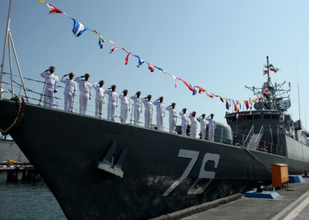 حضور ارتش ایران با یک شناور در رزمایش چندملیتی دریایی پاکستان