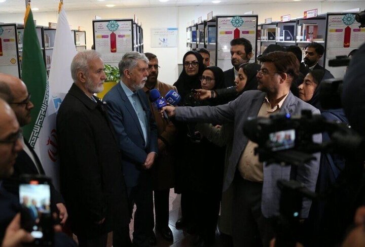 وزیر فرهنگ: کتابخانه عمومی مکمل نهاد خانواده و نهاد مدرسه است
