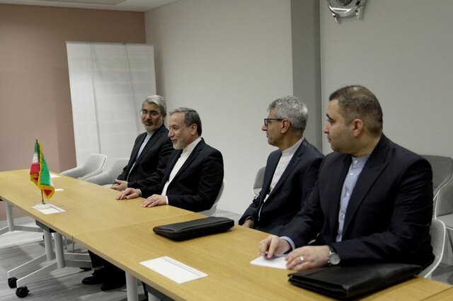 عراقچی بر حمایت از دولت و مردم کوبا در برابر اقدامات یکجانبه آمریکا تاکید کرد