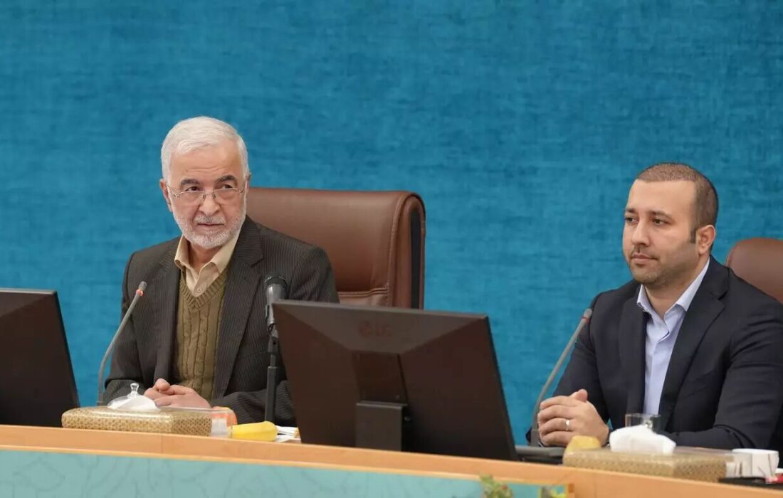 مومنی: از انتقادهای سازنده رسانهها استقبال میکنیم