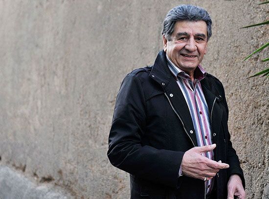 پیکر زندهیاد والیزاده از مقابل خانه هنرمندان تشییع میشود