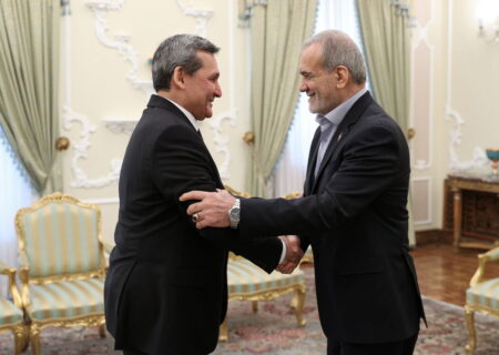 پزشکیان: ایران همواره خواستار گسترش روابط با ترکمنستان بوده است