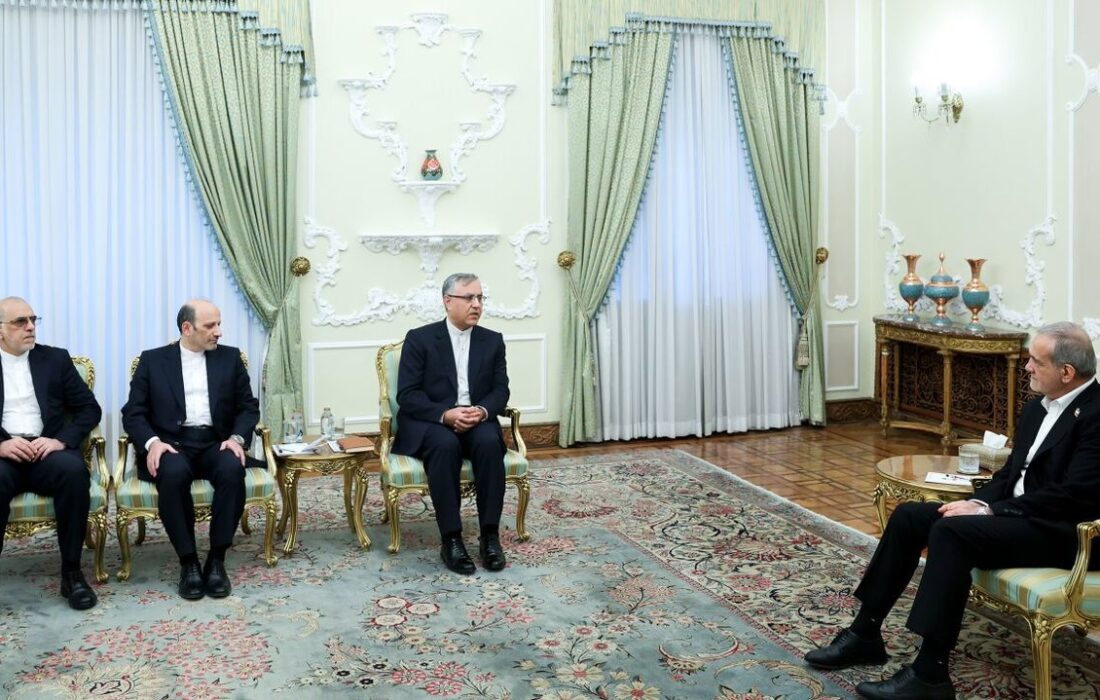 رئیس جمهور: شرایط تردد ایرانیان مقیم خارج به داخل کشور تسهیل شود