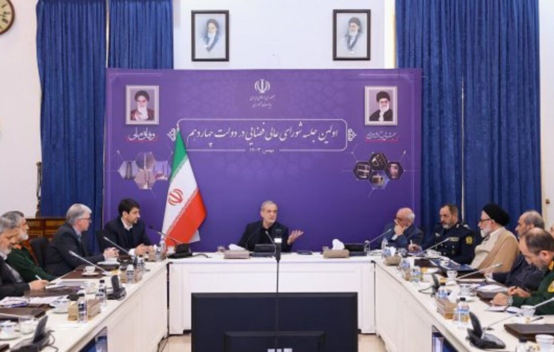 تاکید رئیس جمهور بر ضرورت تدوین نقشه راهبردی عملیاتی برای صنعت فضایی کشور