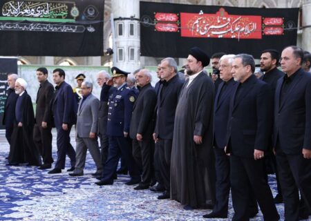 رئیس جمهور و اعضای دولت با آرمان های امام راحل تجدید میثاق کردند