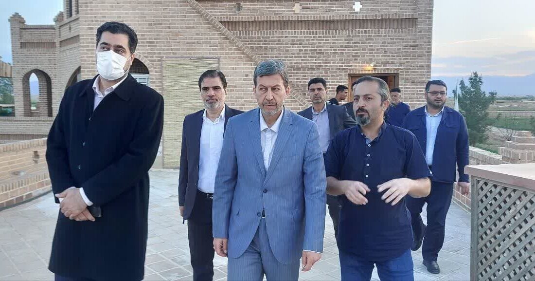 بازدید نظارتی استاندار اصفهان از مراکز گردشگری نطنز