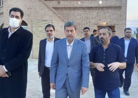 بازدید نظارتی استاندار اصفهان از مراکز گردشگری نطنز