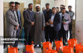 توزیع ۳۰۰ بسته معیشتی سبدکالا بین خانواده‌های زندانیان در لنجان