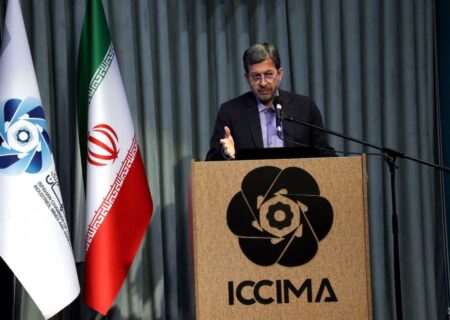 استانداراصفهان:  چتر شهرک‌های صنعتی باید بر سر همه صنایع باشد