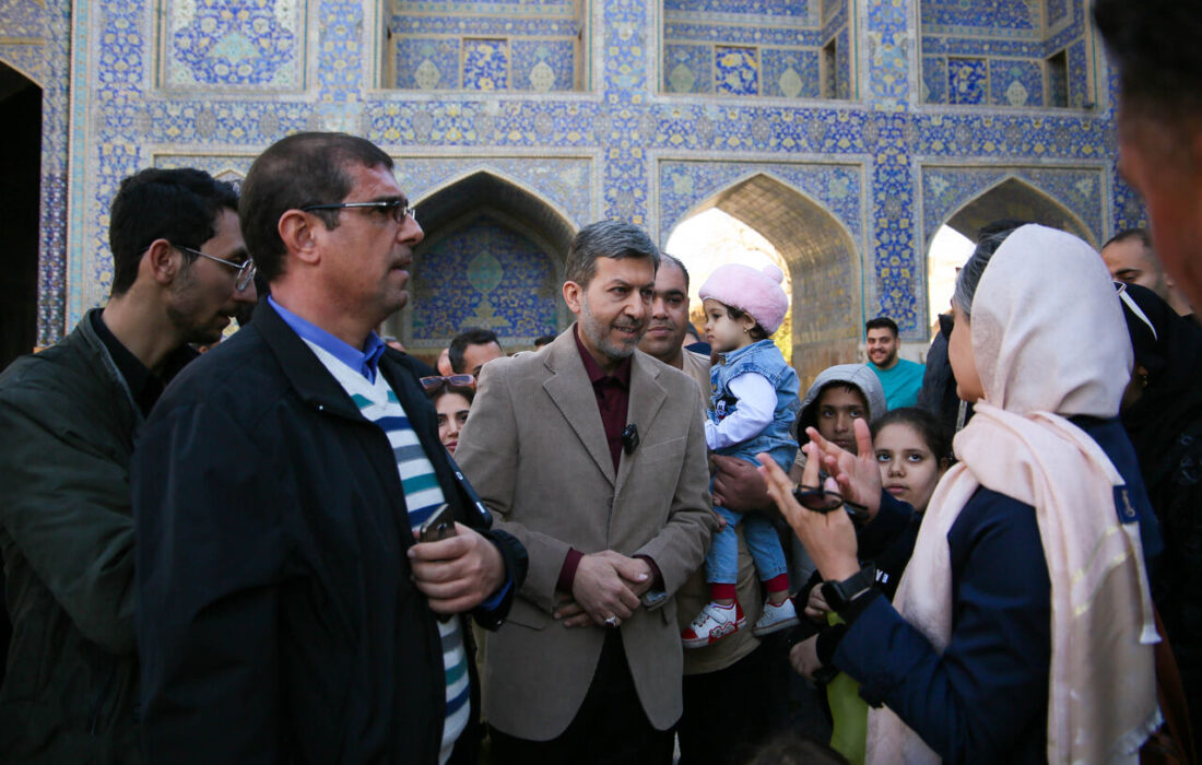 دیدار چهره به چهره استاندار اصفهان با گردشگران