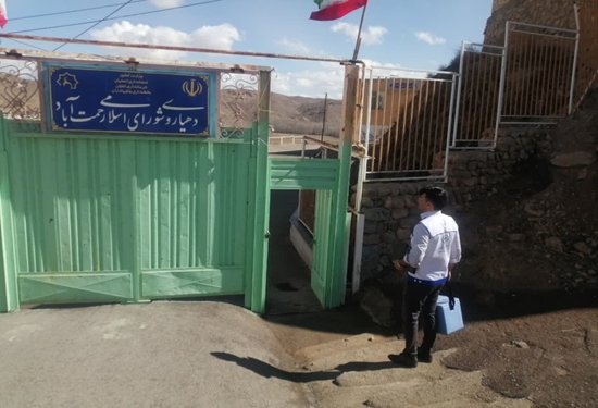 واکسیناسیون طیور خانگی در روستاهای ۵۰ گانه شهرستان لنجان انجام شد