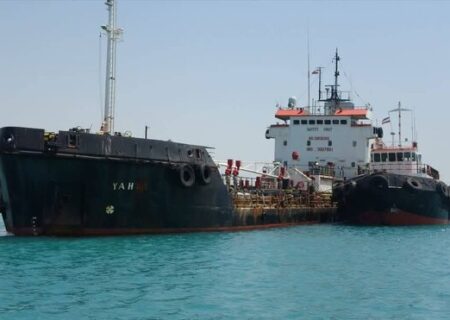 سپاه دو نفتکش متخلف در خلیج فارس را توقیف کرد
