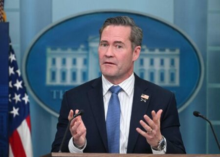 به دنبال برچیدن کامل برنامه هسته‌ای ایران هستیم