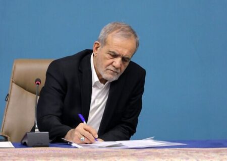 «دبیری» از سمت معاونت پارلمانی رئیس جمهور برکنار شد