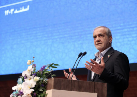 یادداشت پزشکیان در بازدید سرزده از مرکز اطلاعات پلیس راهور