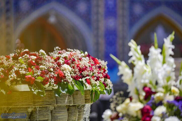حرم مطهر رضوی با ۳۰ هزار بوته گل به مناسب عید فطر زیباسازی شد