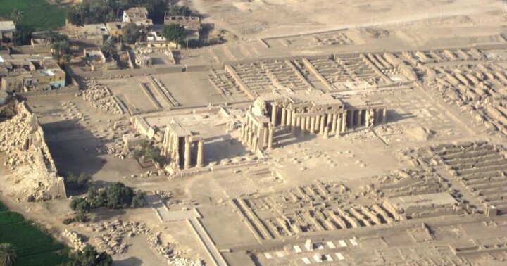 معبد رامسس سر از خاک برآورد