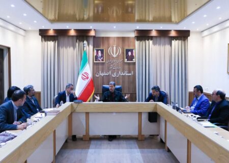 رونمایی از سند برنامه چهارساله معاونت امنیتی انتظامی استانداری اصفهان