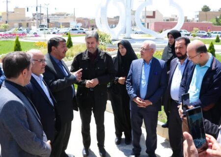 افتتاح ۲ میدان شهری و آغاز عملیات آزادسازی یک خیابان در خمینی‌شهر با حضور استاندار اصفهان