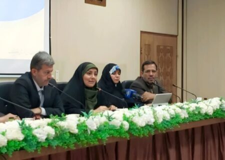 وزیر راه و‌شهرسازی: سرمایه‌گذاری پروژه‌های زیرساختی در خورو بیابانک تسهیل و اولویت‌بندی می‌شود