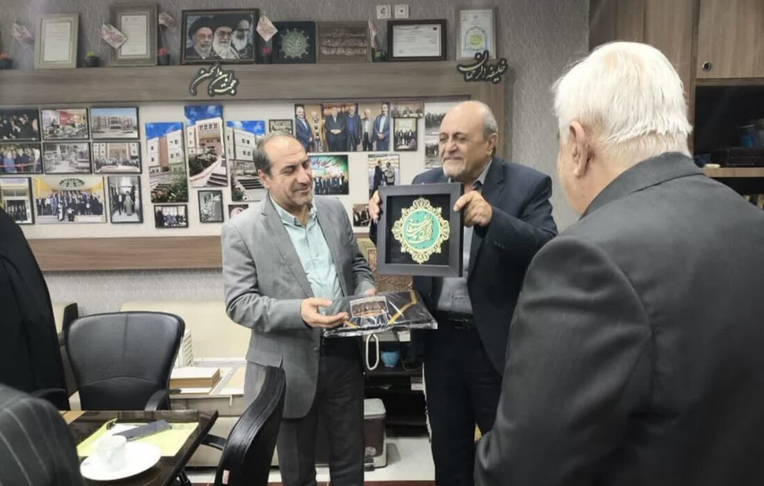 بازدید معاون استاندار اصفهان از بیمارستان خیریه بهداشتی درمانی حجت ابن الحسن (عج)