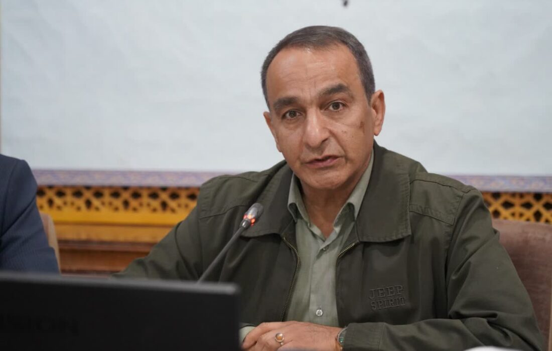 شیشهفروش: کانونهای گرد و غبار داخلی و خارجی در استان اصفهان فعال شدند