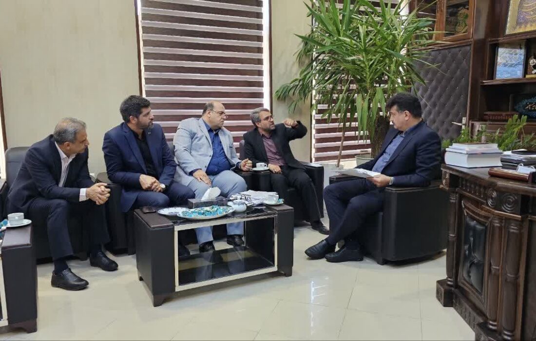 پیگیری عوارض سبز در دیدار مدیرانکل دفتر امور شهری و امور مالیاتی استان اصفهان