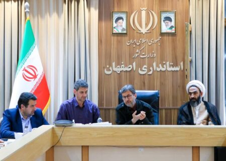 استاندار اصفهان براتحاد و همدلی صنعتگران سنگ برای توسعه شهرک صنعتی محمودآباد تاکید کرد