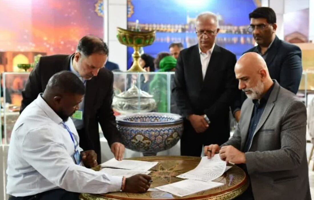 امضای تفاهم نامه اولیه همکاریهای تجاری میان اصفهان و زیمبابوه در نمایشگاه ایران اکسپو