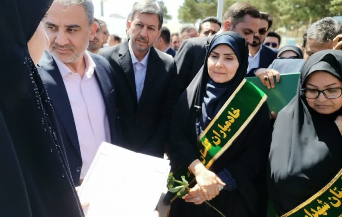 وزیر راه و شهرسازی به عنوان خادم یار افتخاری شهدا انتخاب شد